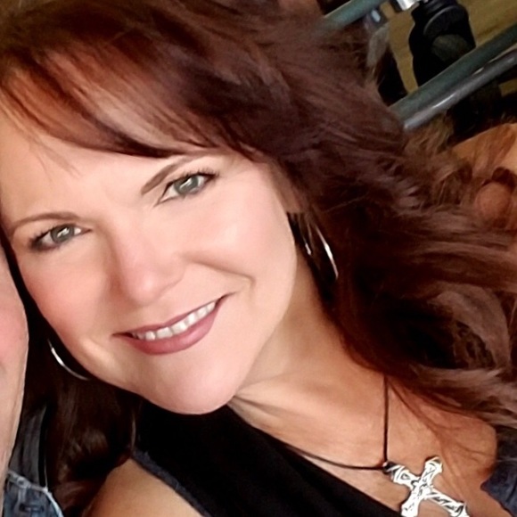 Meet your Posher, Lee - Picture 1 of 1